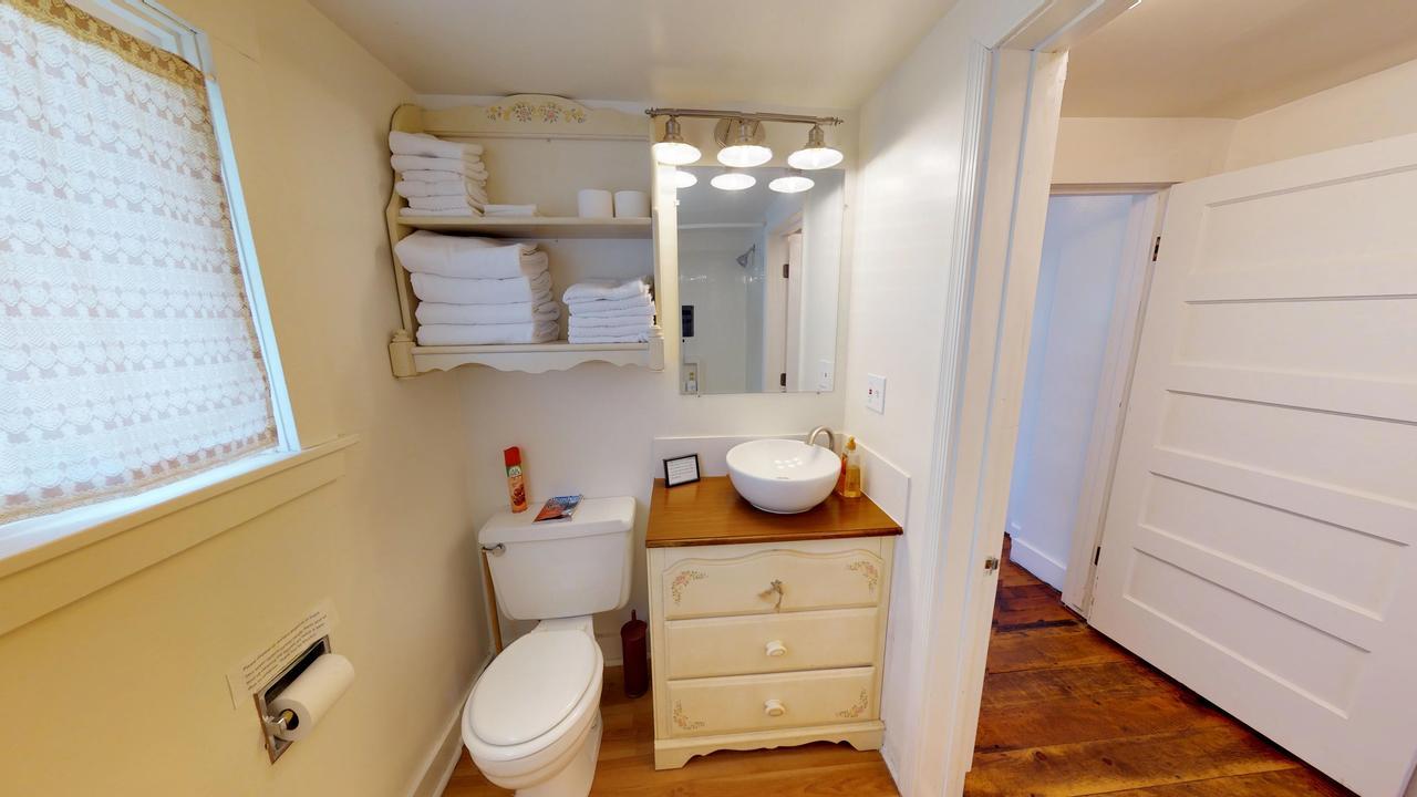 Hot Tub And Grandma'S Cottage, Charming And Nostalgic Blanding Eksteriør billede