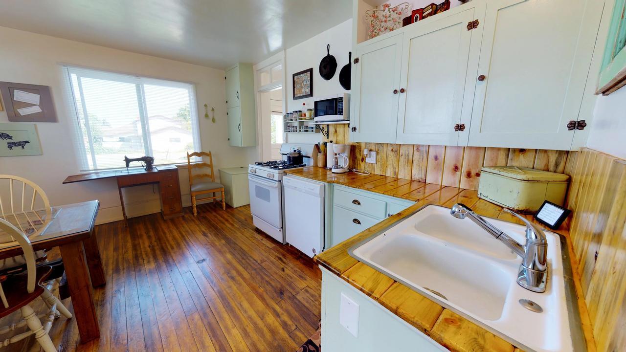 Hot Tub And Grandma'S Cottage, Charming And Nostalgic Blanding Eksteriør billede